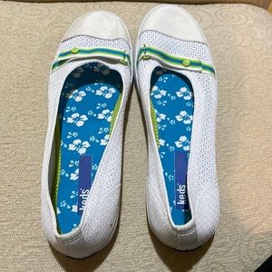 Keds white canvas flats (sz 8)